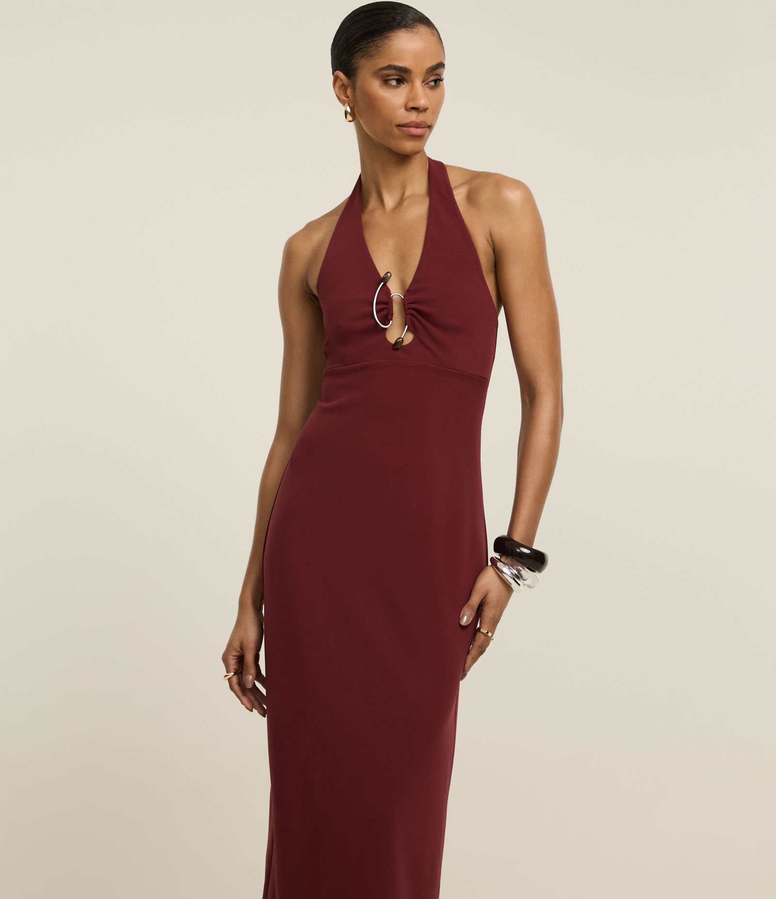 Vestido New Midi em Crepe com Pedras no Aviamento Metalizado Vinho 2