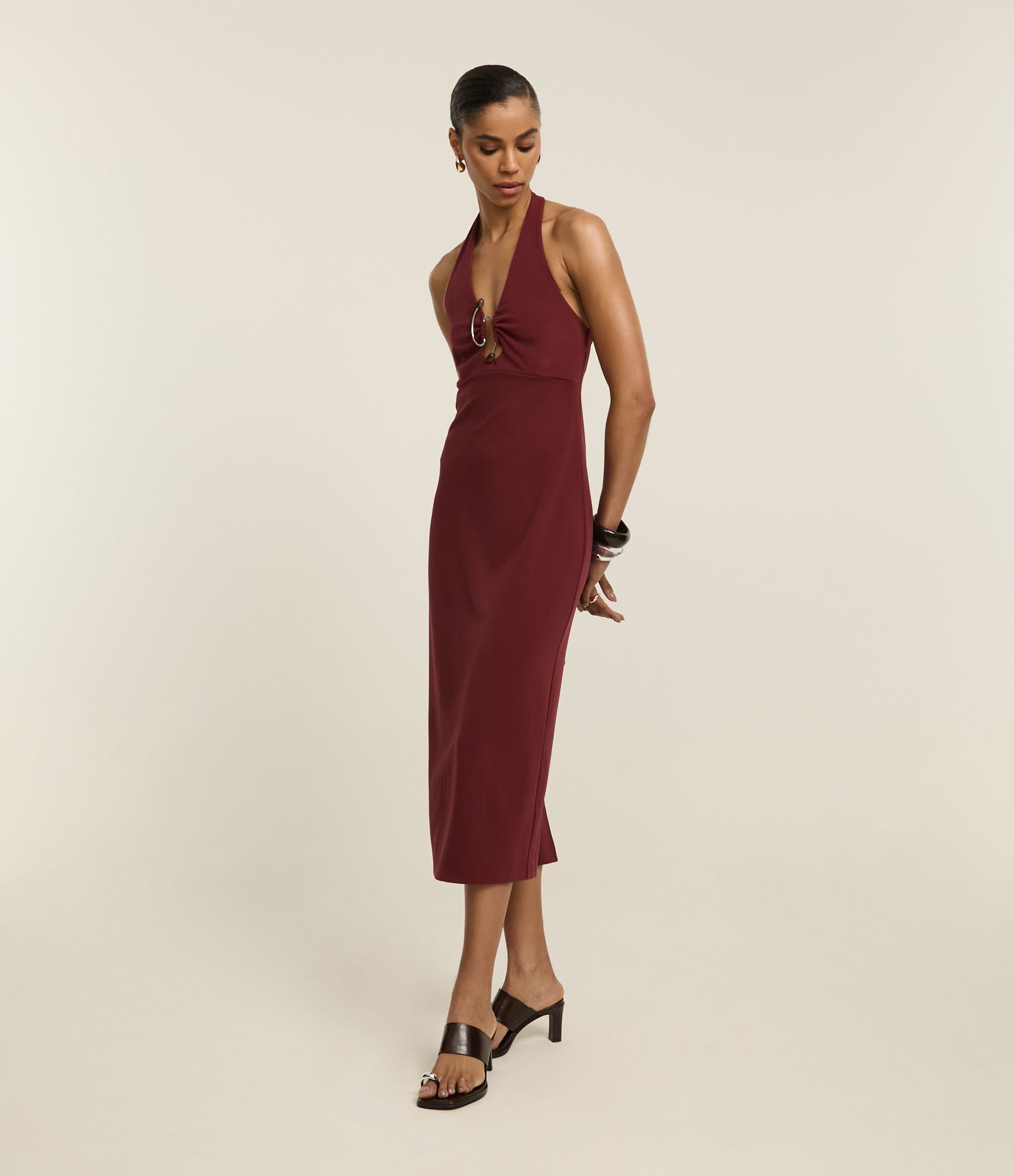 Vestido New Midi em Crepe com Pedras no Aviamento Metalizado Vinho 6