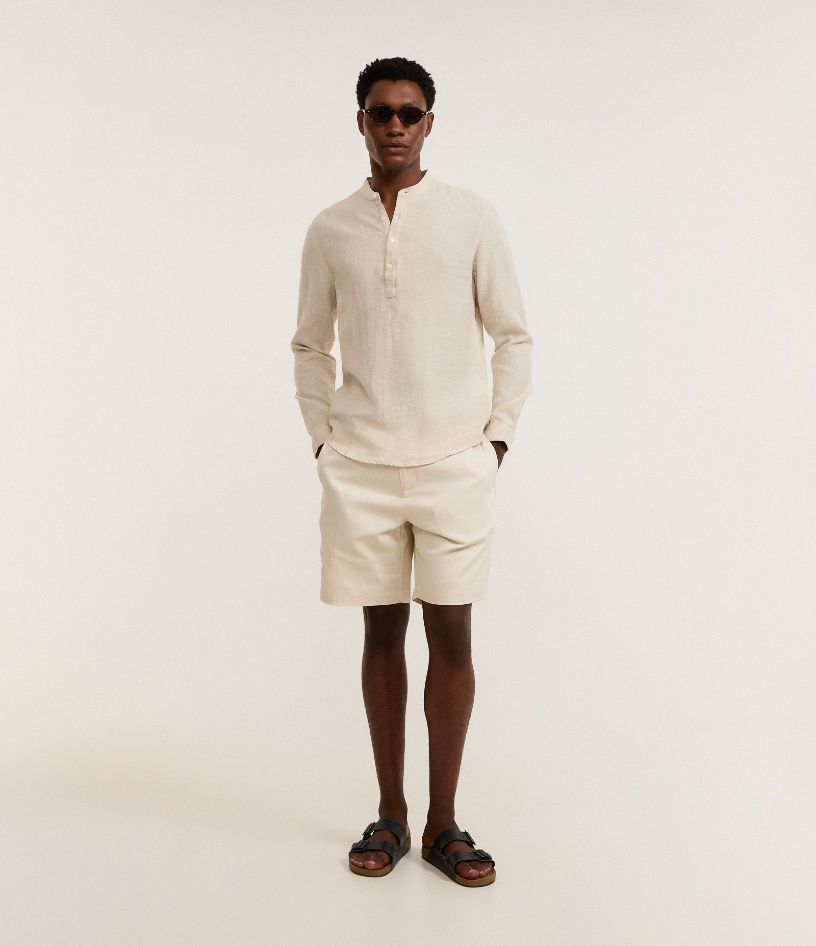 Camisa Comfort Bata em Linho com Gola Padre Bege Claro 2