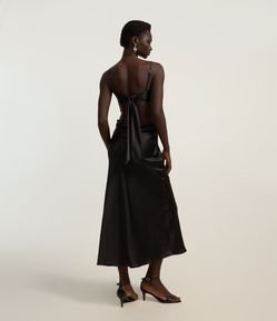 Vestido Longo em Cetim com Amarração nas Costas