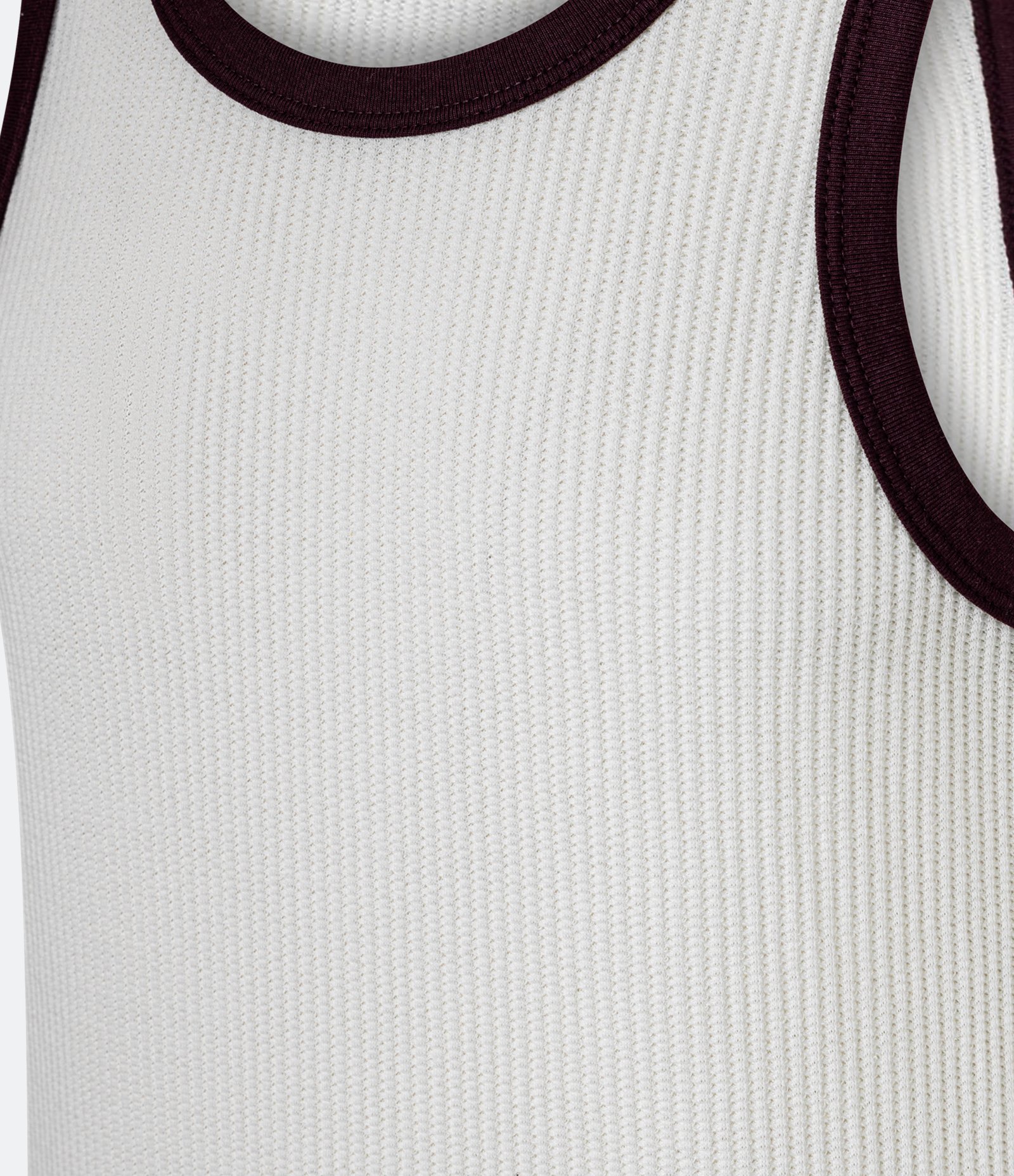 Regata Regular com Viés Contrastante e Texturizada 6