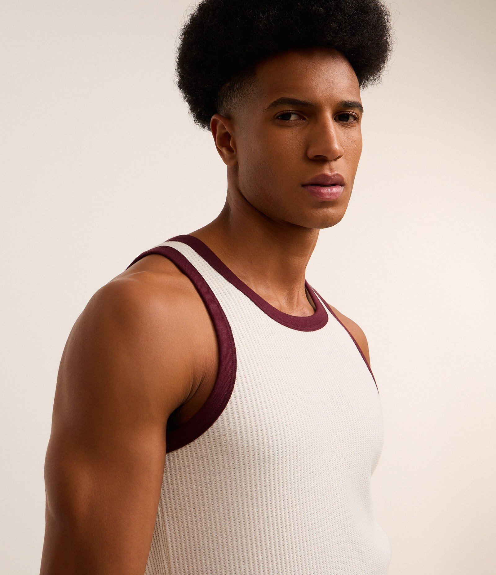 Regata Regular com Viés Contrastante e Texturizada 4