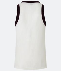 Regata Regular com Viés Contrastante e Texturizada