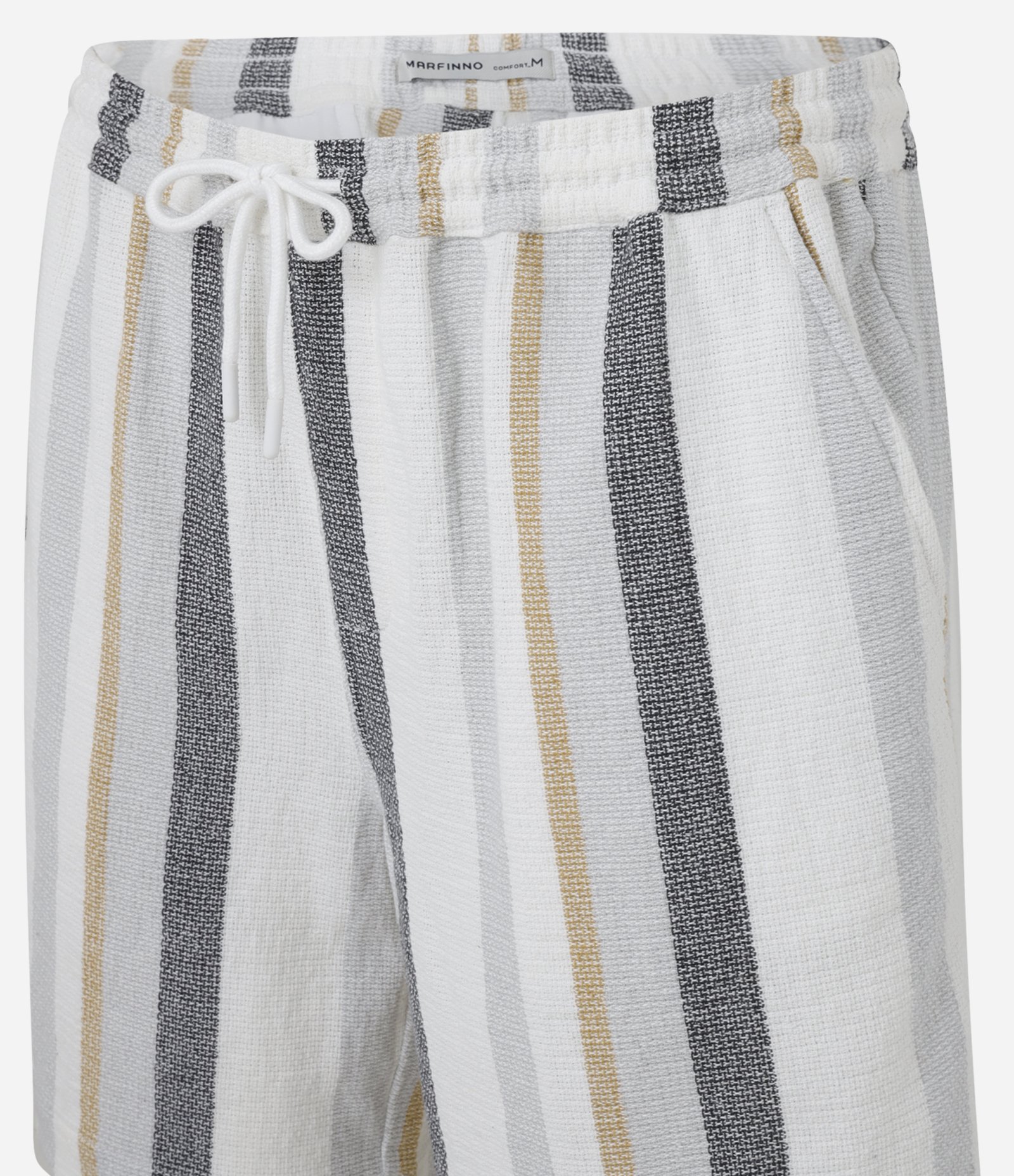 Bermuda Comfort em Jacquard com Estampa de Listras Texturizada Cinza 6