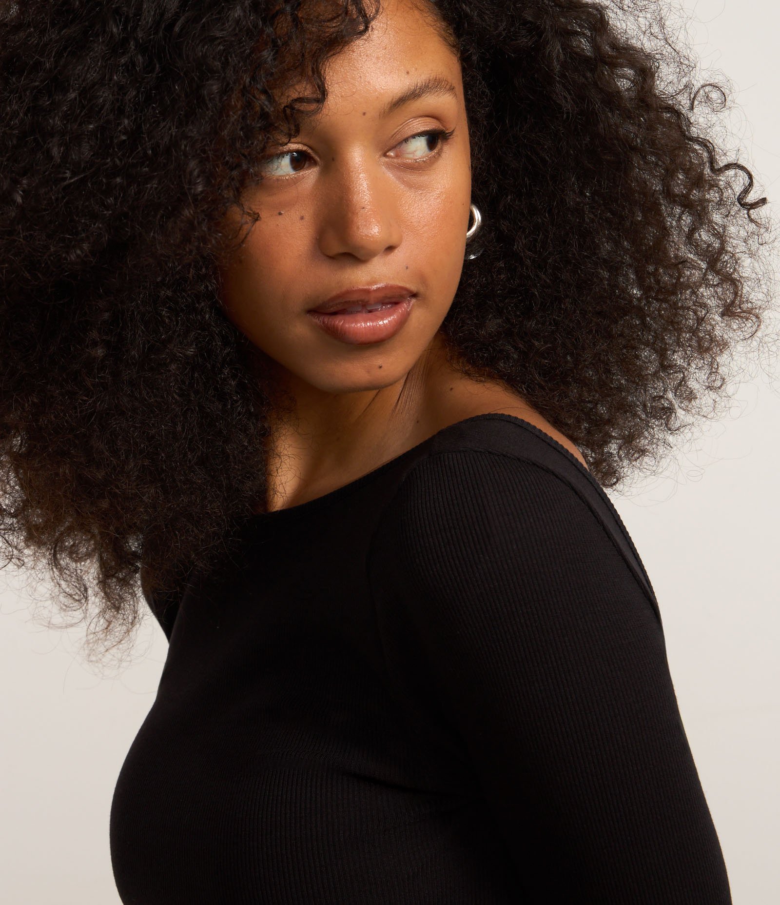 Vestido New Midi em Ribana com Manga Longa Preto 4