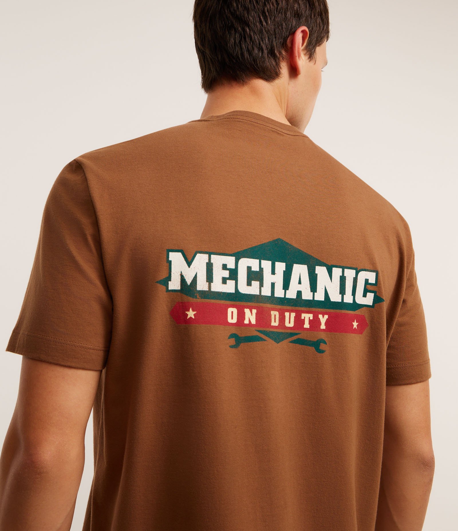 Camiseta em Algodão com Estampa Lettering Marrom 3