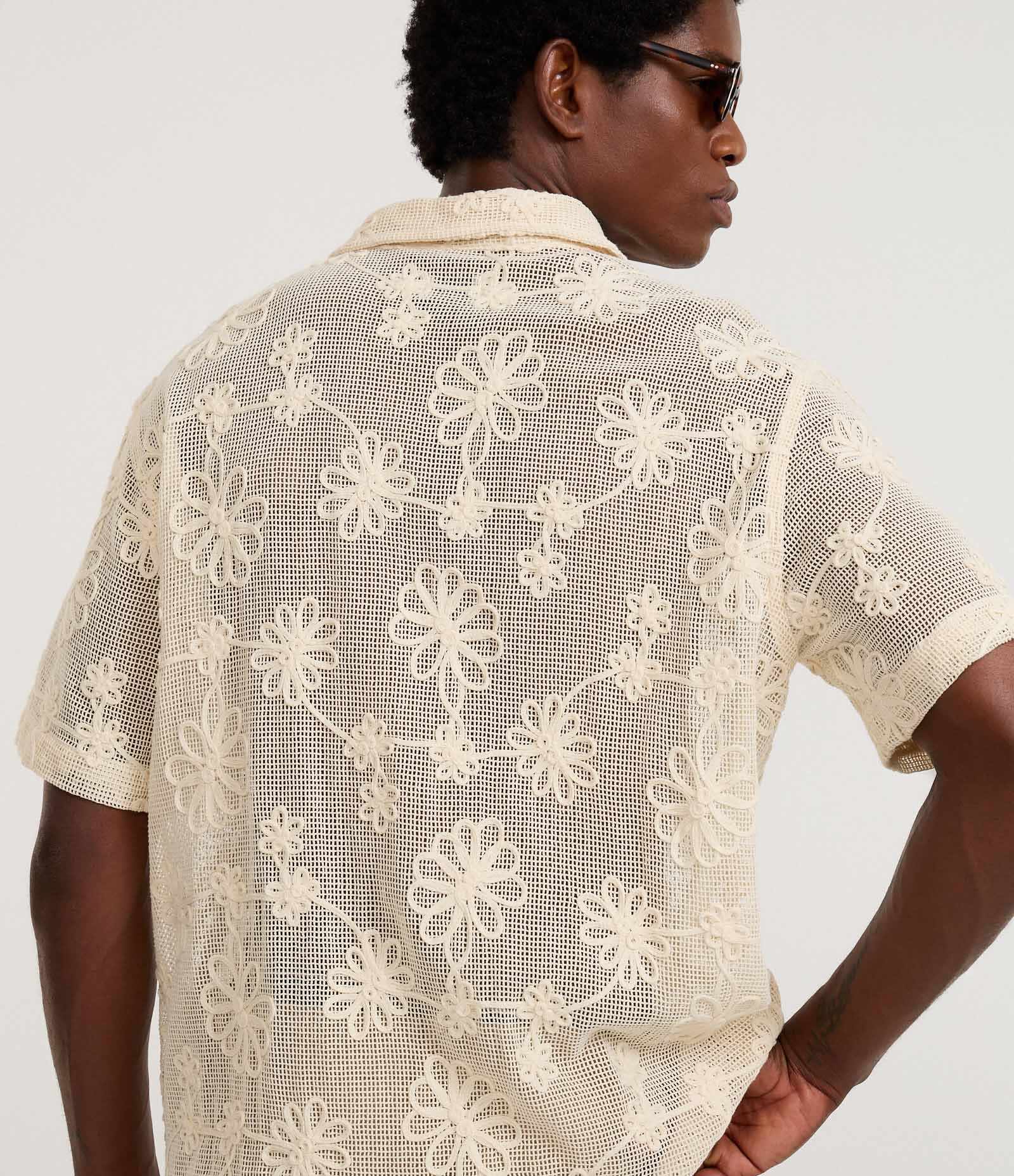 Camisa em Algodão com Tela Bordado em Floral Bege 4