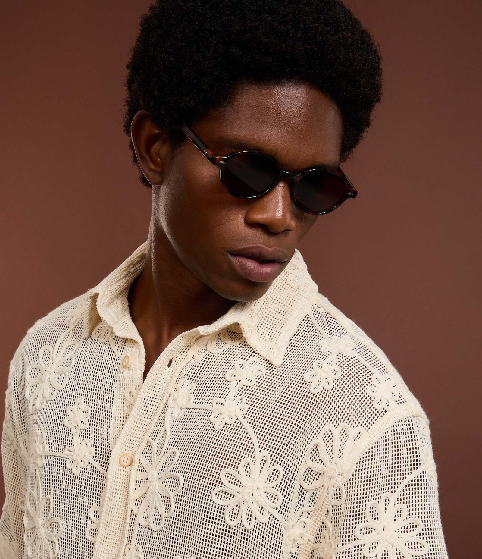 Camisa em Algodão com Tela Bordado em Floral Bege 6