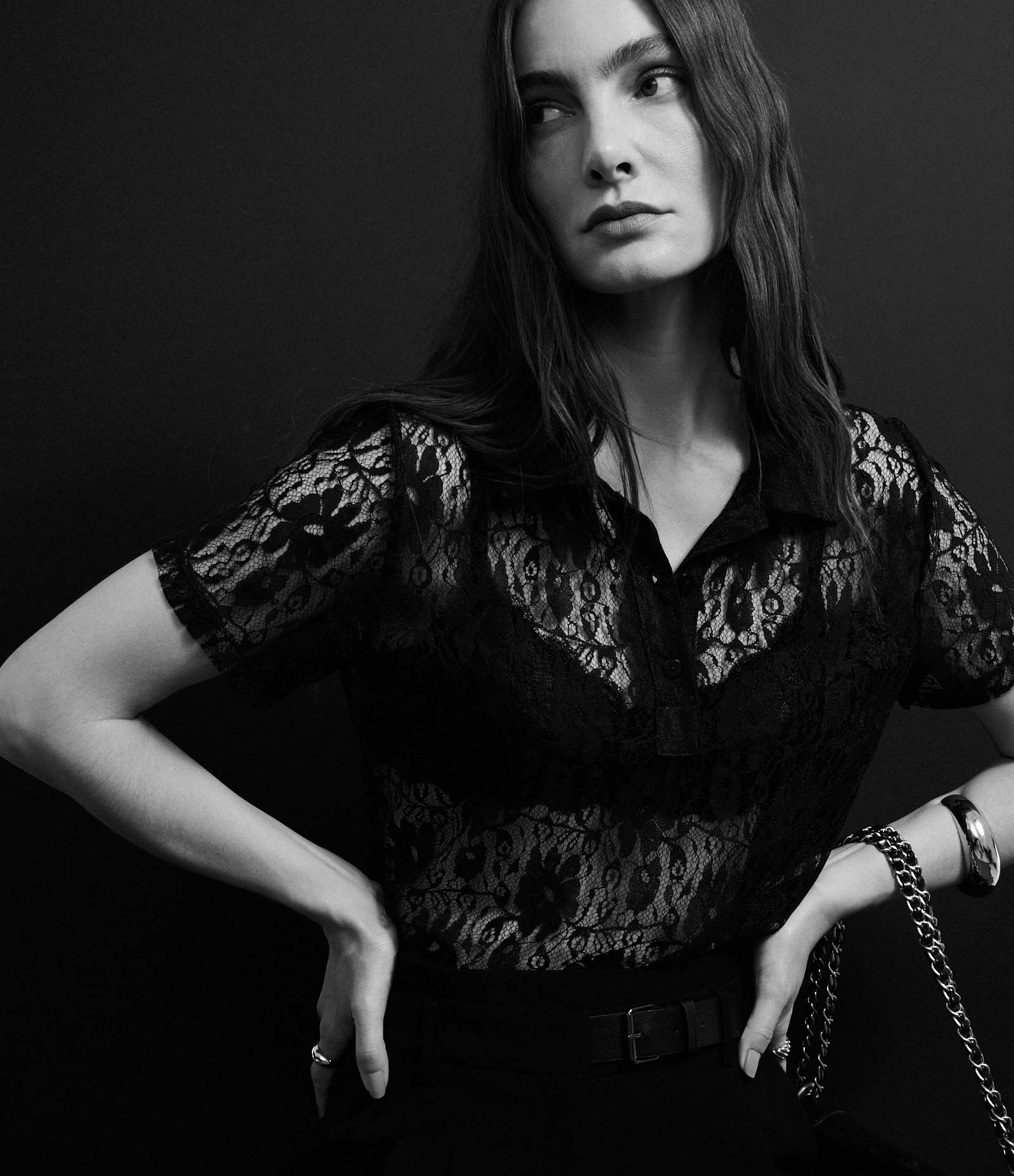 Blusa em Renda com Gola Polo e Textura Floral Preto 8