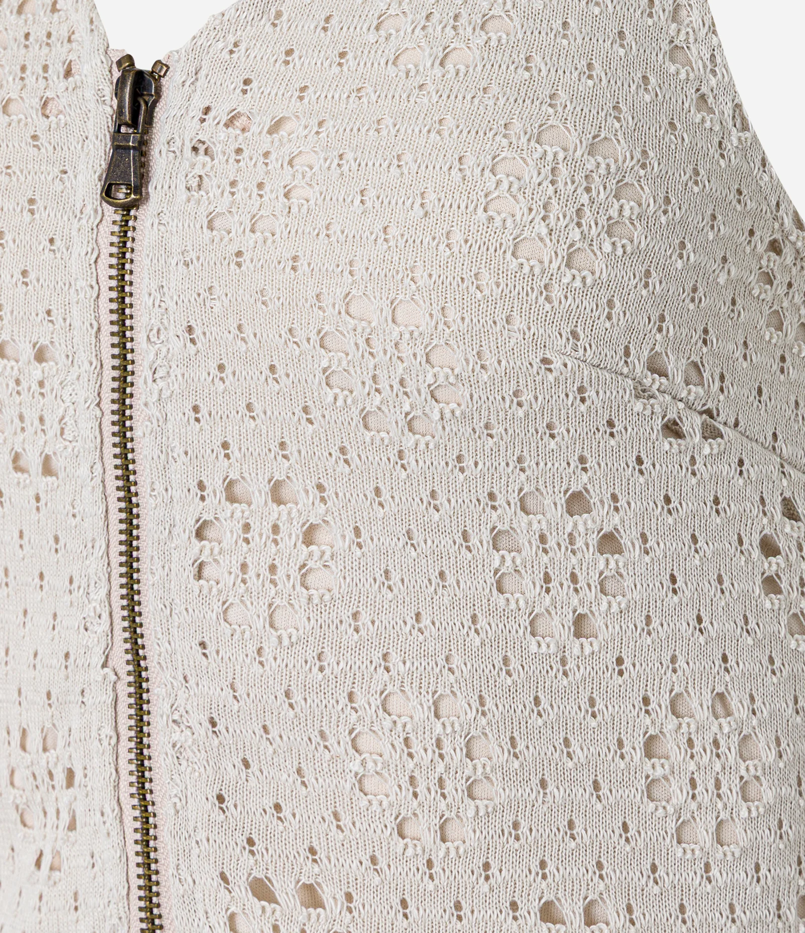 Blusa Texturizada Frente Única em Laise Bege 9