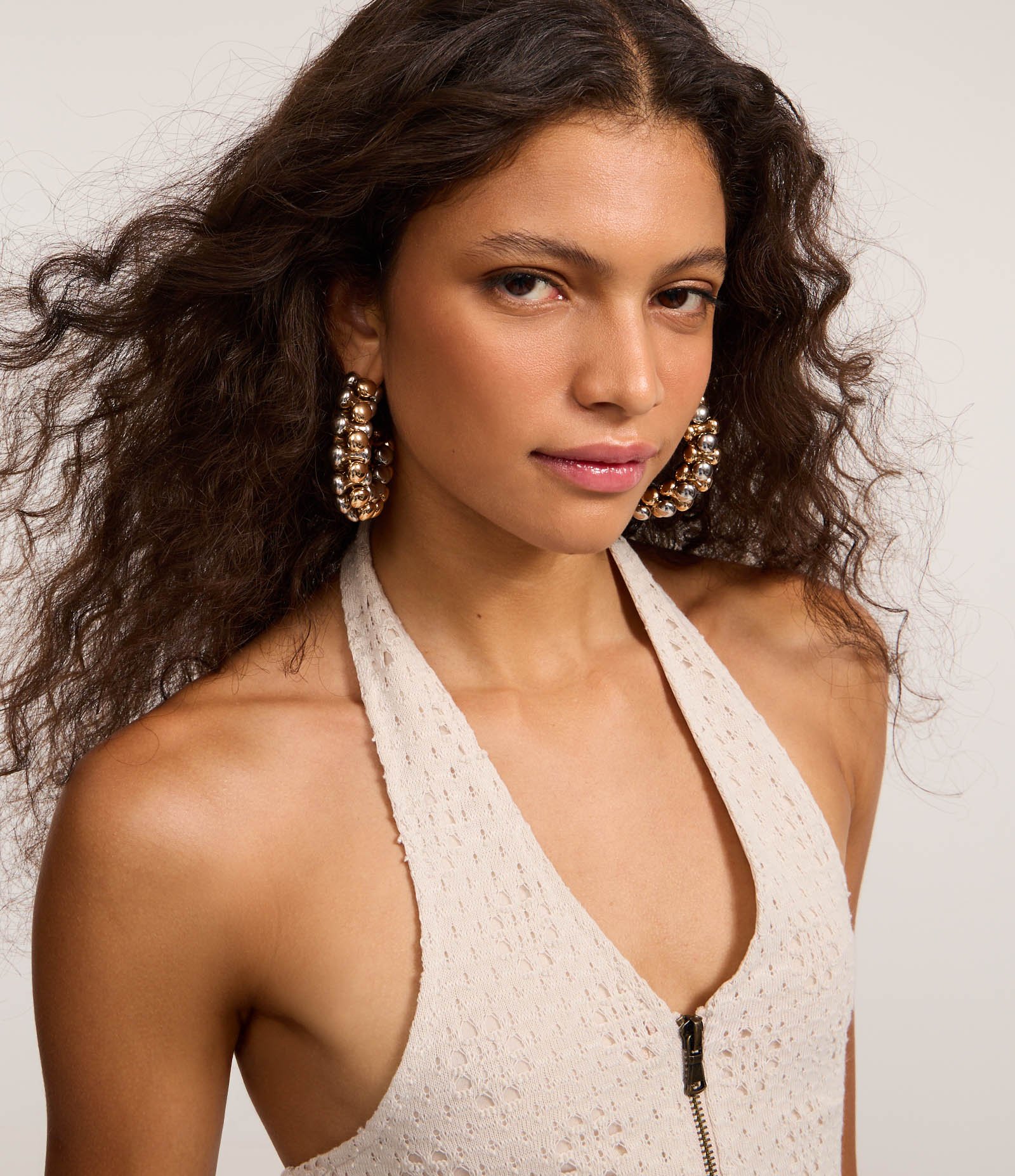 Blusa Texturizada Frente Única em Laise Bege 3