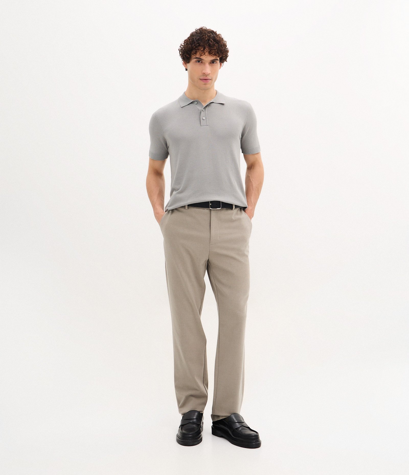 Polo Manga Curta em Tricô Texturizado Cinza 2