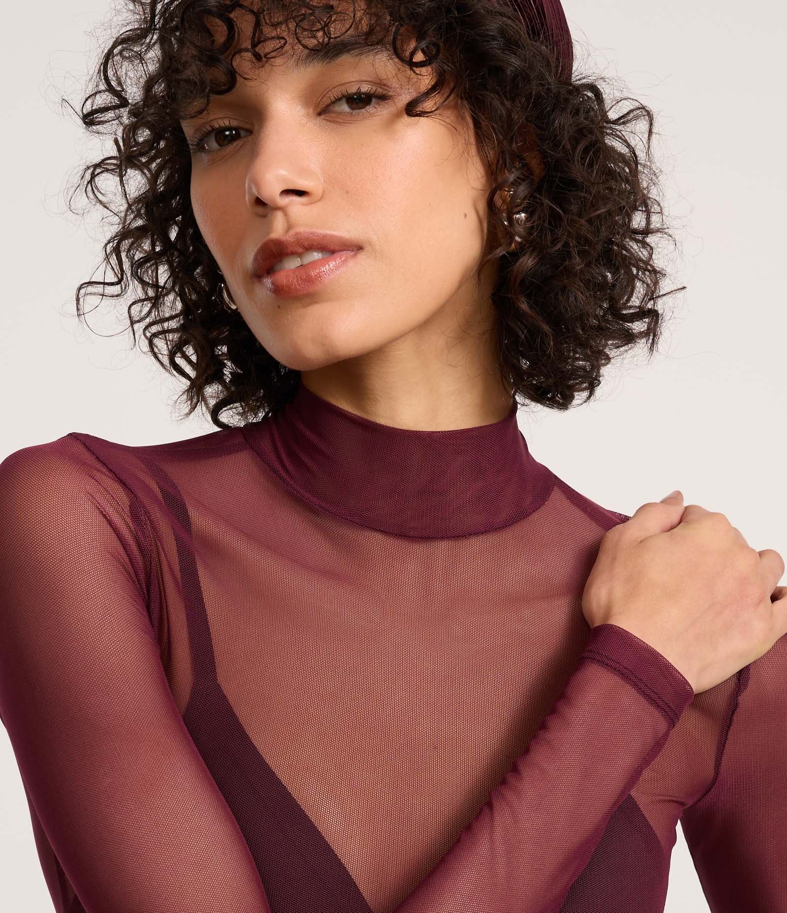 Blusa em Tule Segunda Pele com Transparência Bordô 4