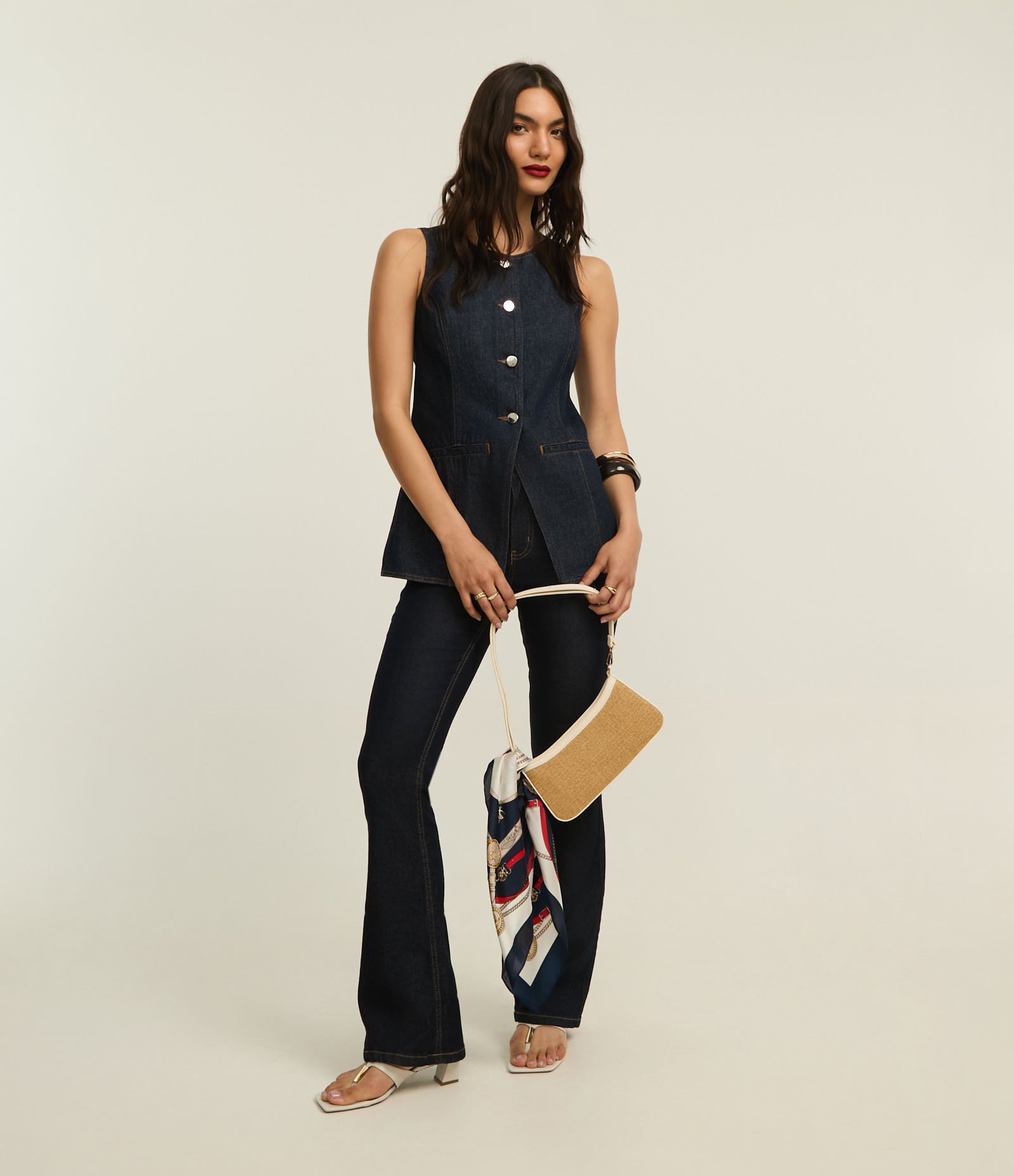 Calça Bootcut em Jeans Raw com Cintura Alta Escuro 5