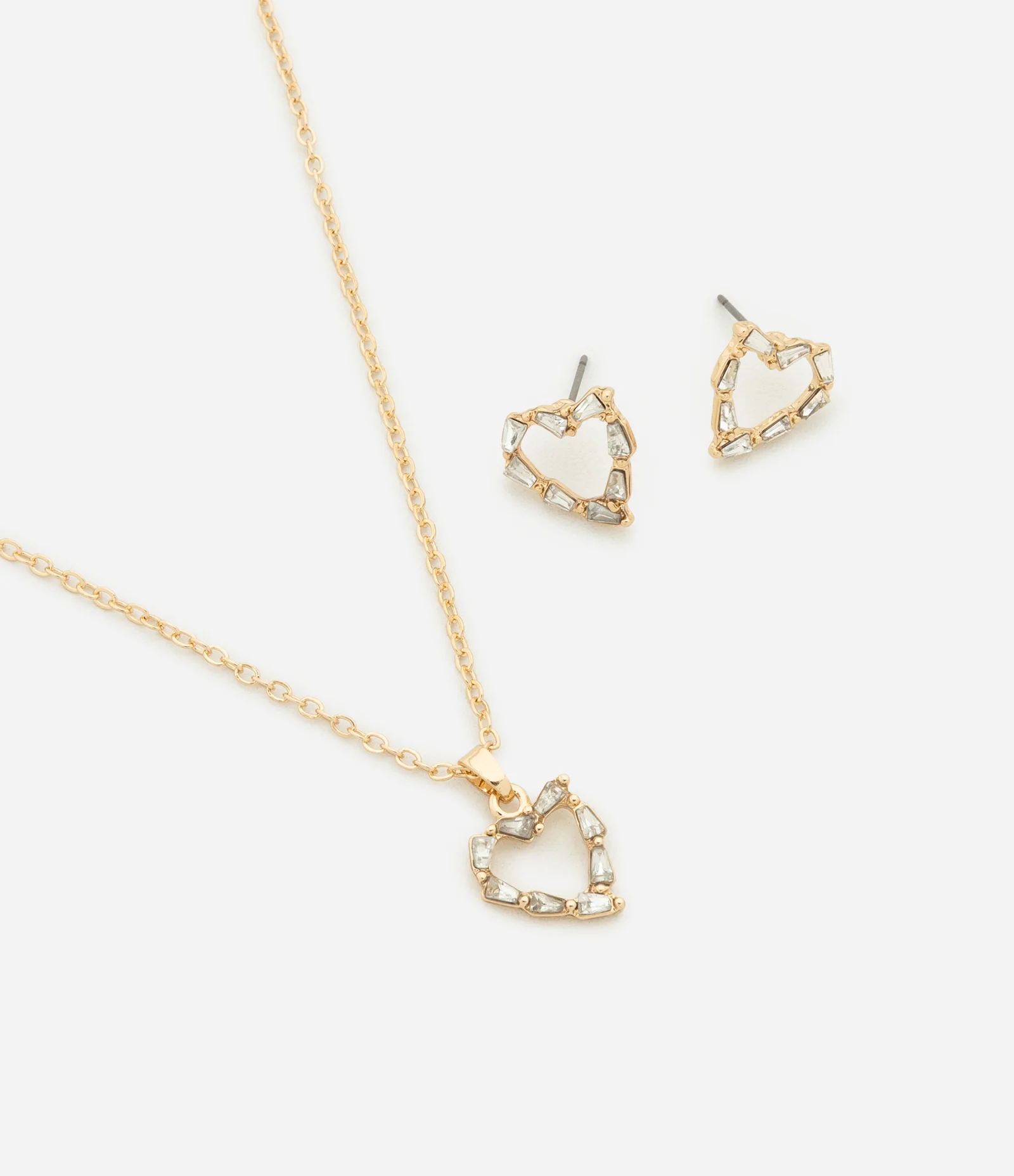 Conjunto de Colar Curto e Brinco com Pingente de Coração Vazado Dourado 1