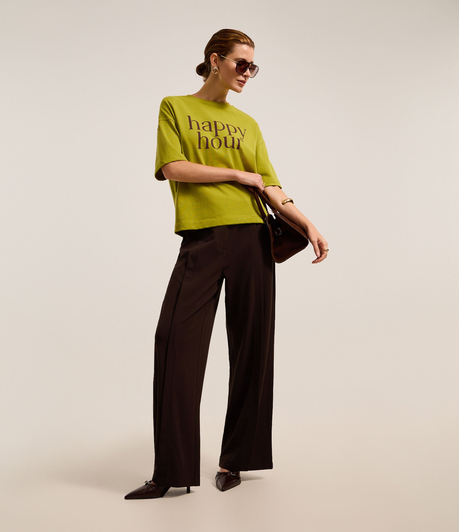 Camiseta em Malhão com Lettering Happy Hour Verde 2