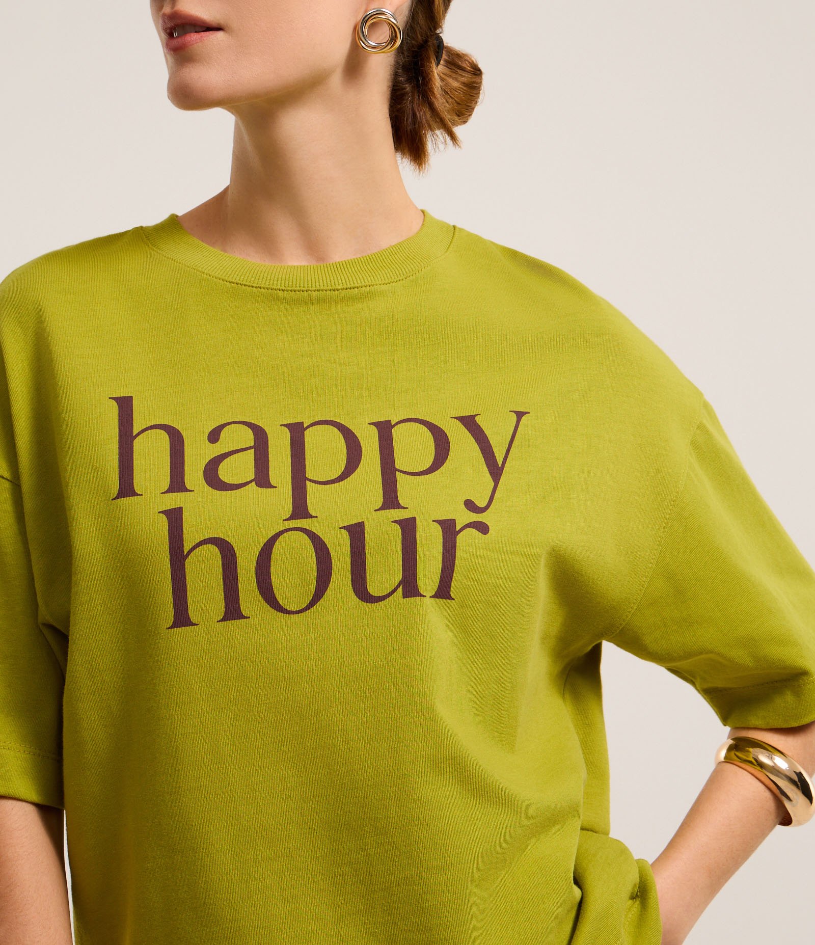 Camiseta em Malhão com Lettering Happy Hour Verde 3