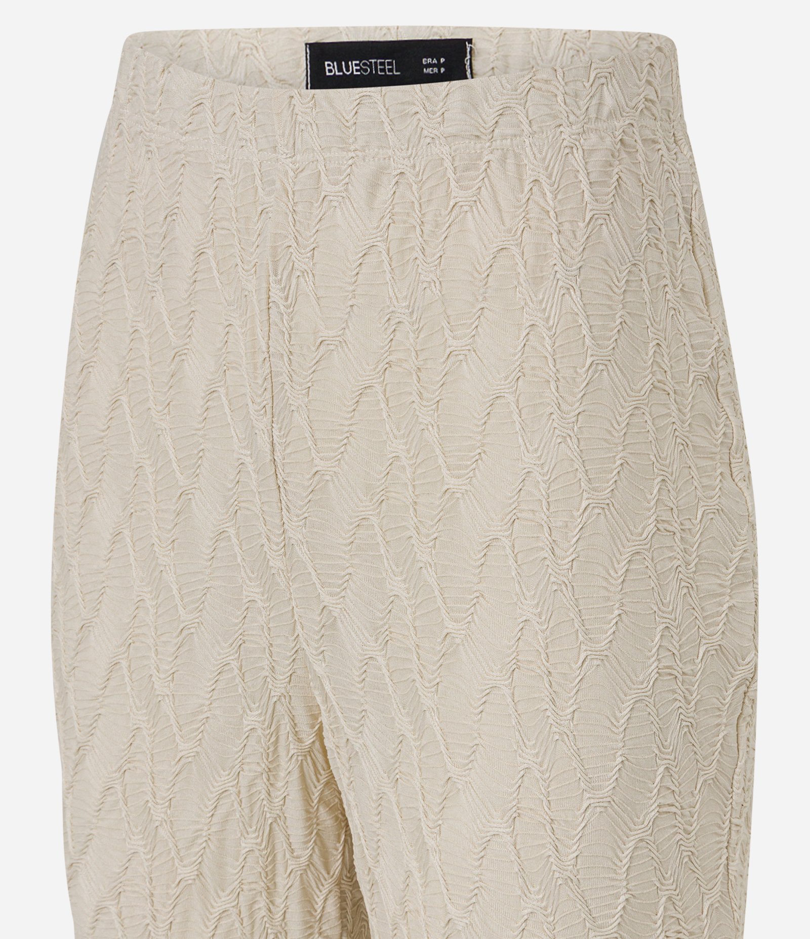 Calça Flare Texturizada com Frufru na Barra Bege 7