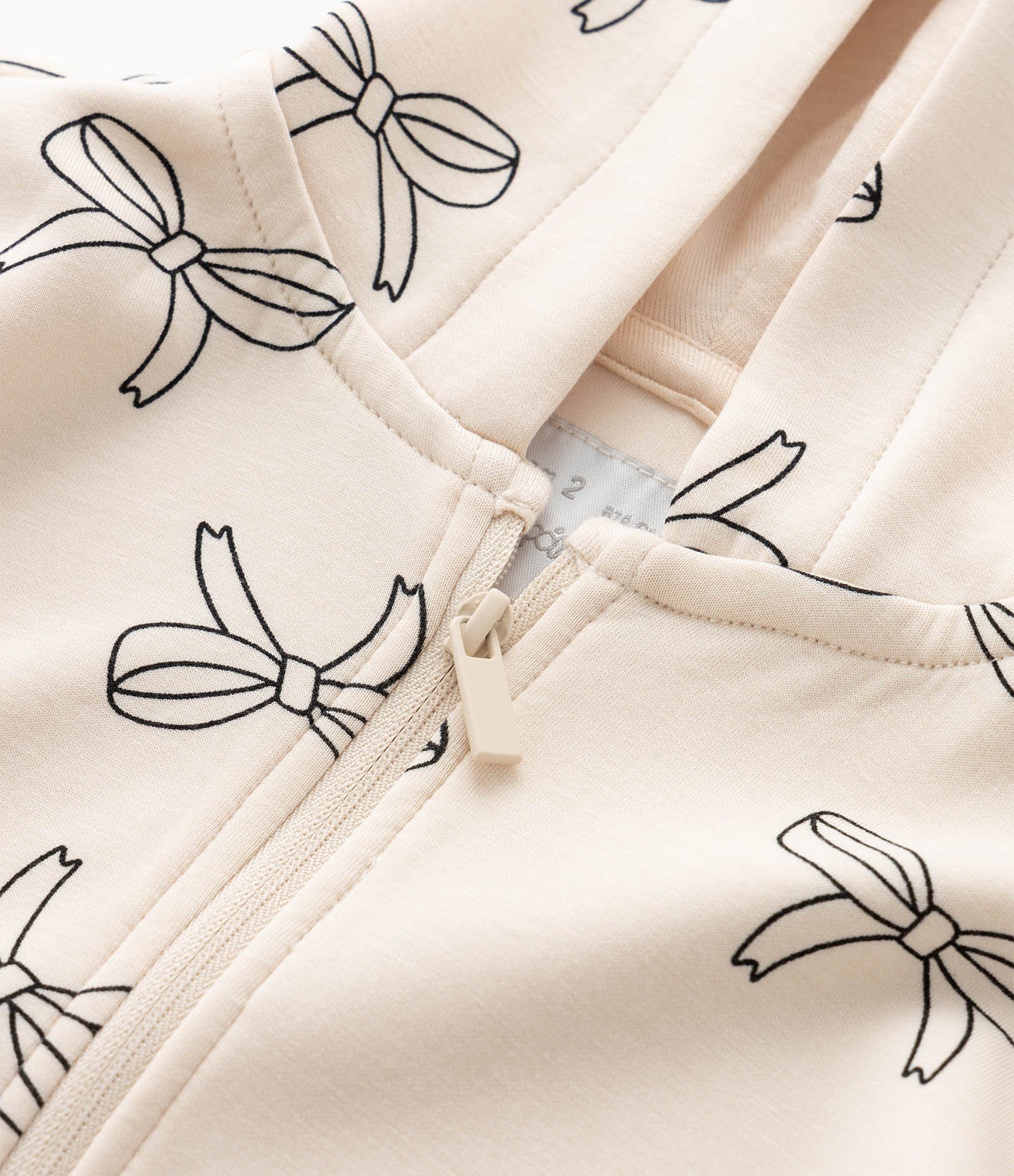 Jaqueta Infantil em  Moletinho com Estampa de Laços - Tam 1 a 6 Anos Bege 6