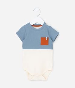 Body Infantil Texturizado Bicolor com Bolsinho - Tam 0 a 18 meses