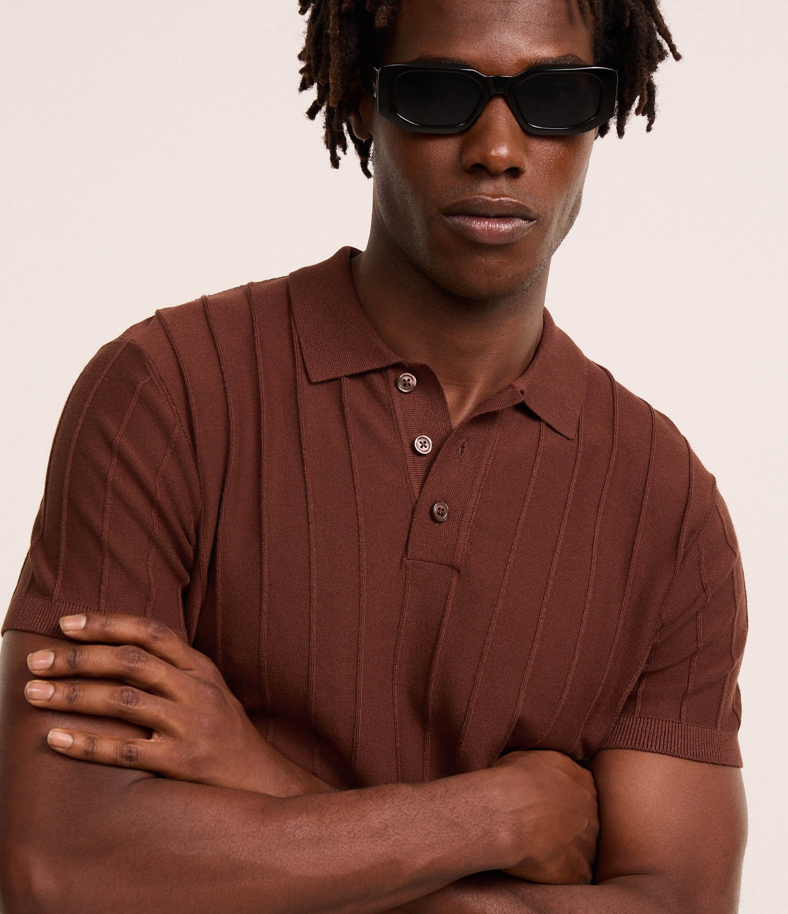 Camisa Polo em Tricô com Textura Vertical Marrom 4