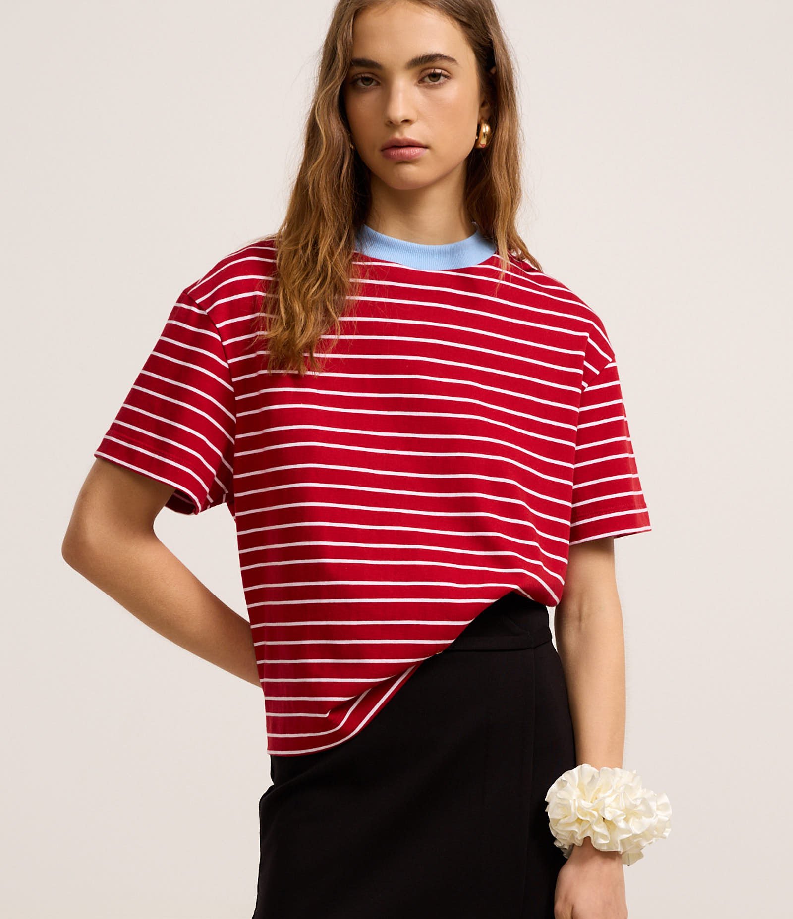 Camiseta Listrada em Malhão com Gola Contrastante Vermelho 2