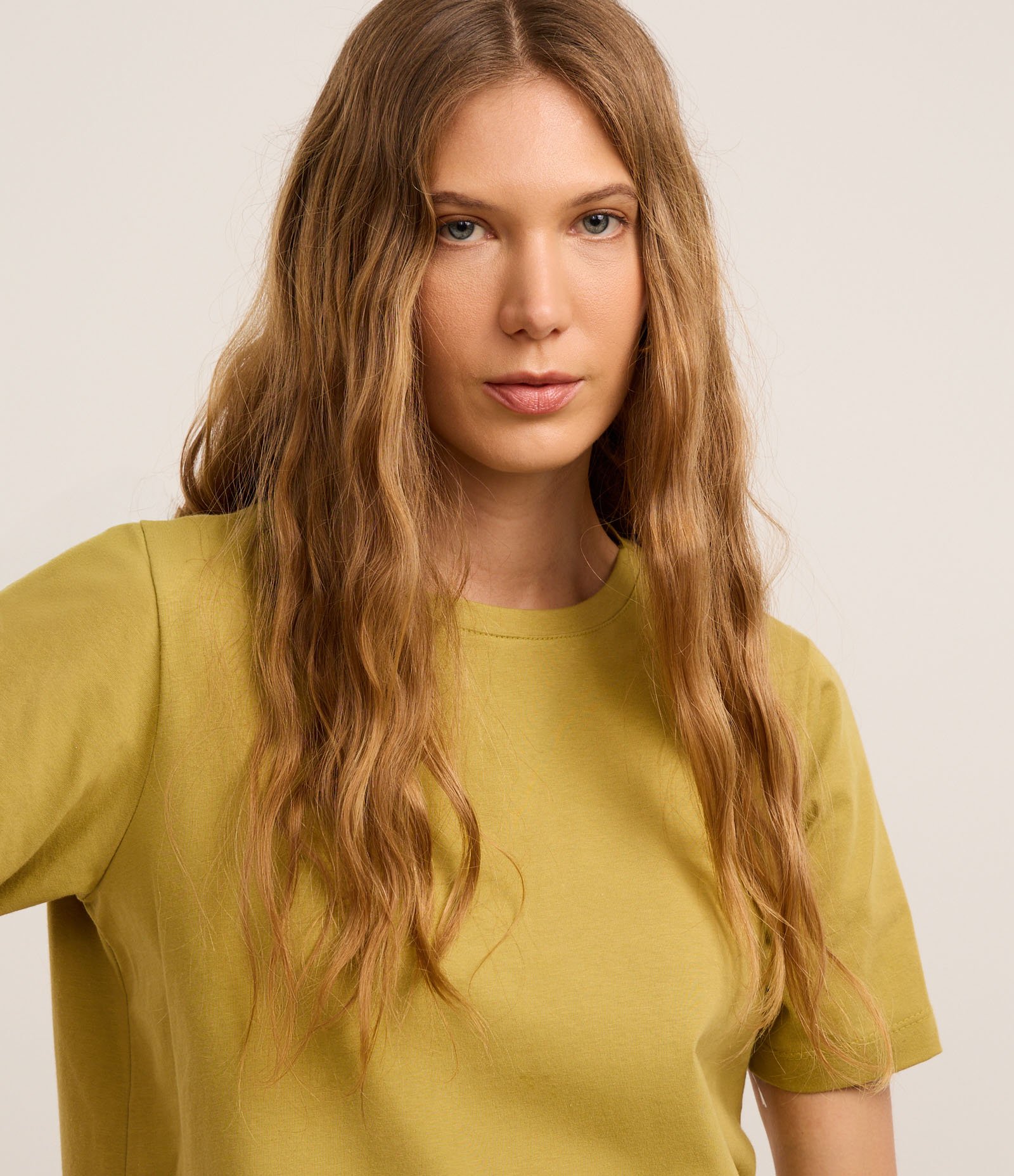 Camiseta Básica em Cotton com Gola Redonda 4