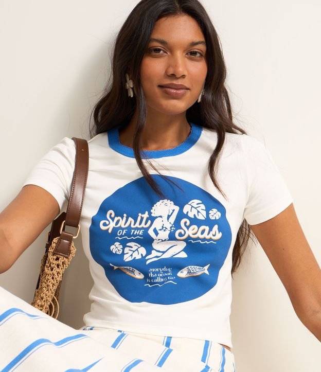 Blusa Baby look em Algodão com Gola Contrastante e Estampa Fundo do Mar