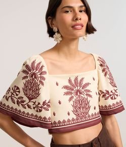 Blusa Cropped Texturizada com Estampa Tropical
