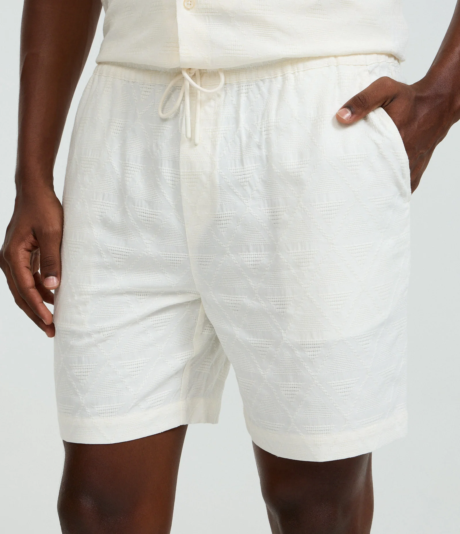 Bermuda Masculina em Algodão Texturizada Off White 2