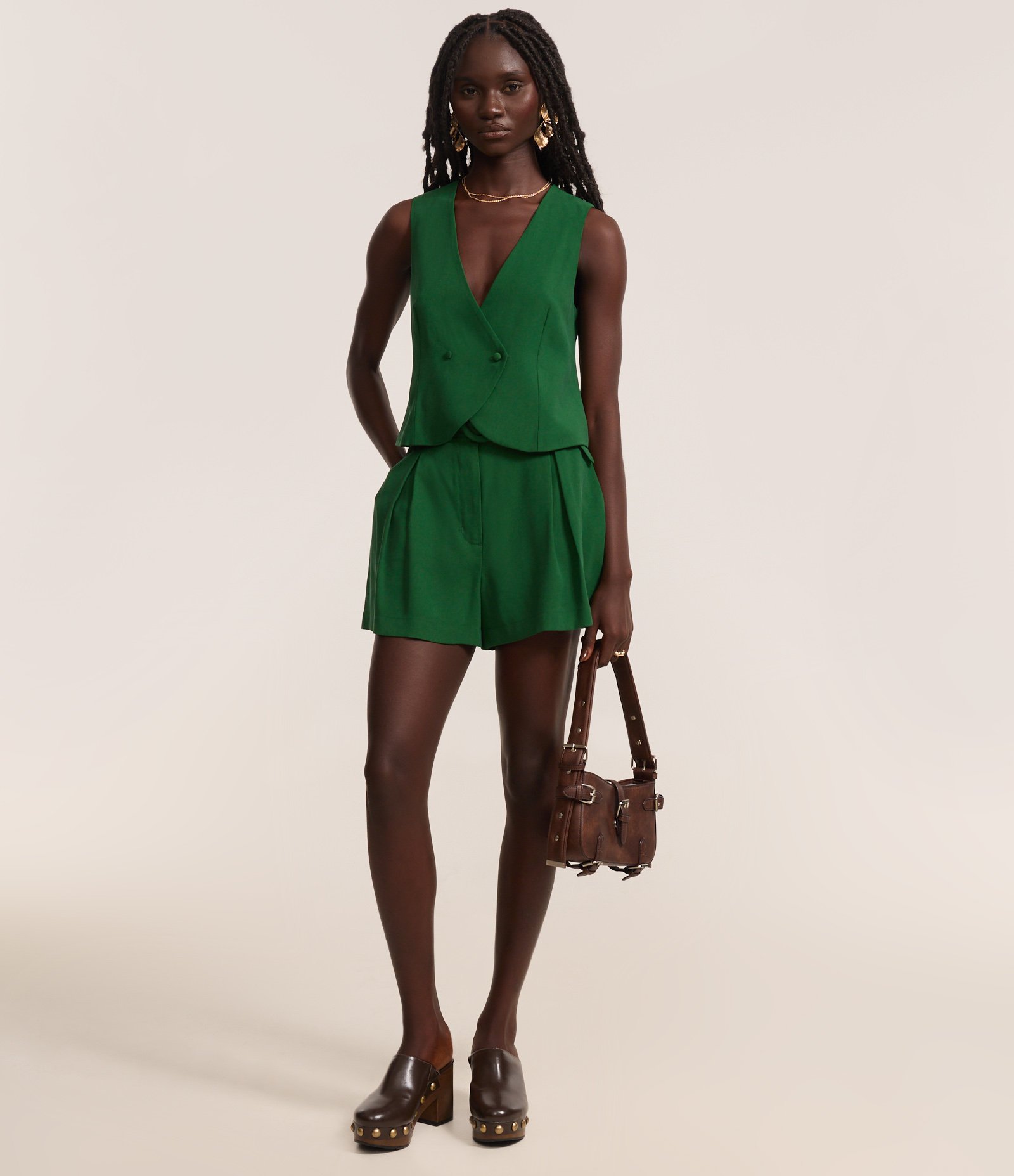 Colete Curto Alfaiatado com Amarração nas Costas e Transpasse Frontal Verde 2