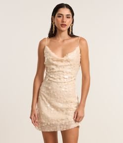 Vestido Curto em Paetê Misto com Decote Degagê