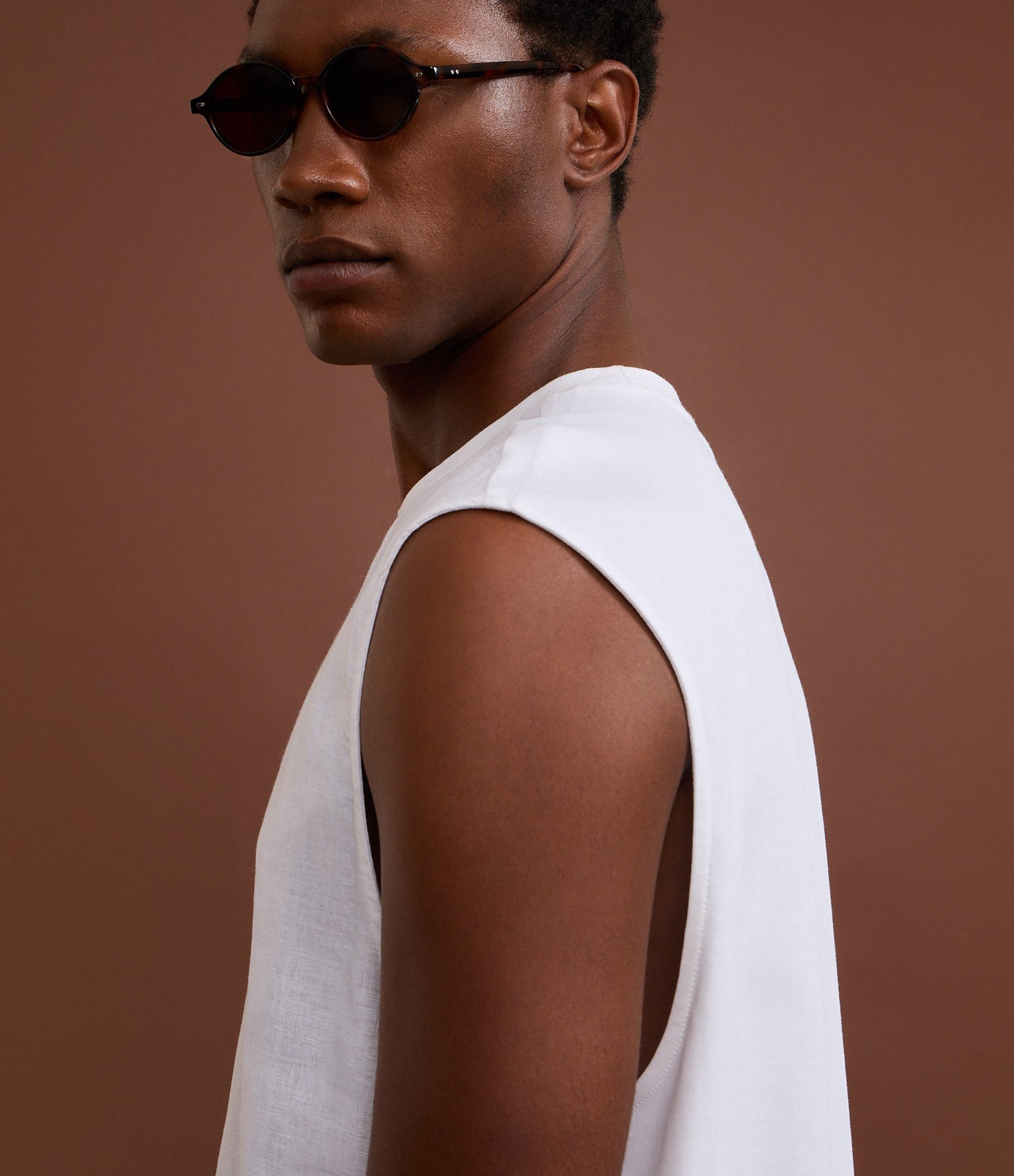 Regata com Frente em Linho e Costas em Malhão Branco 3