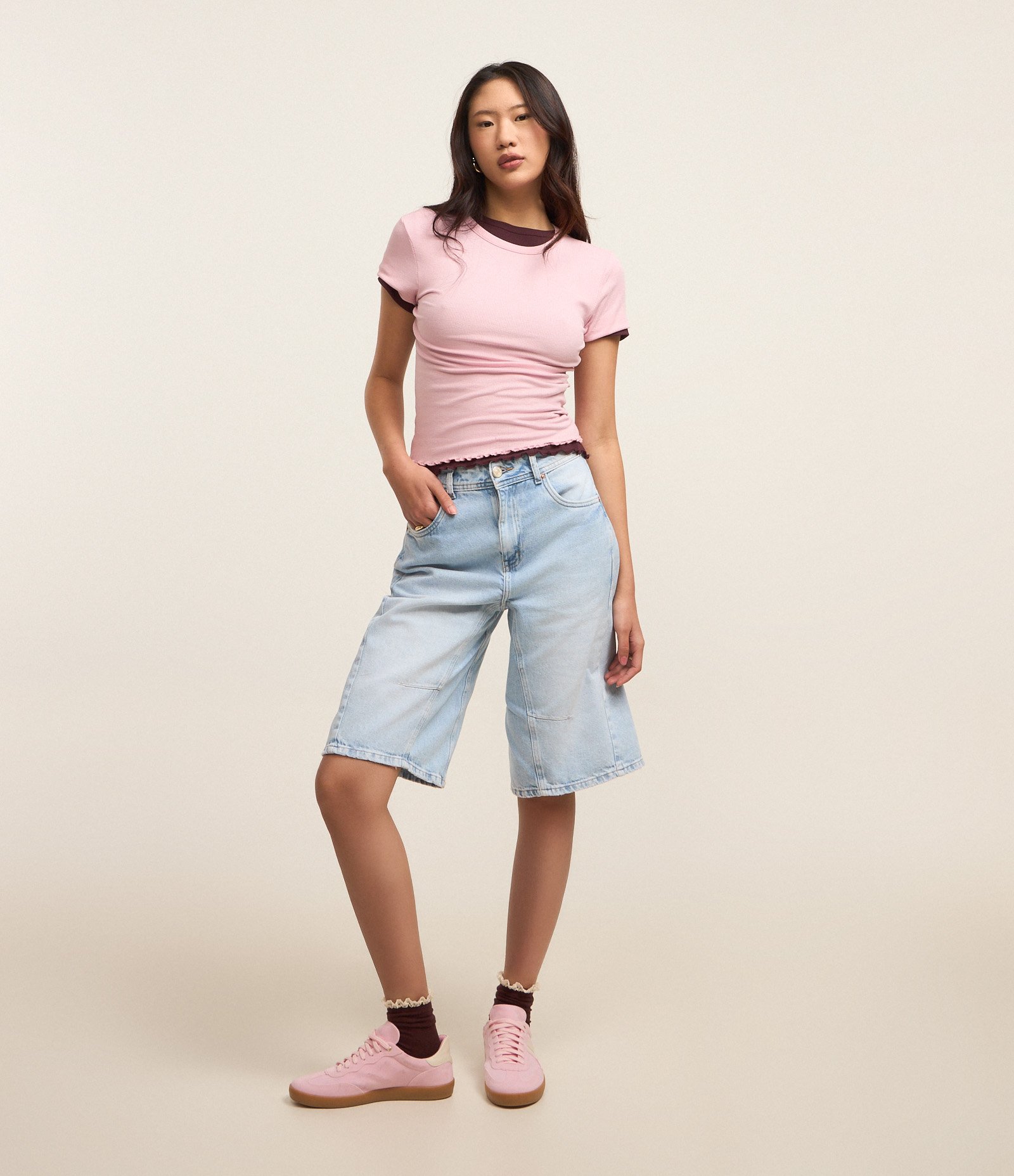 Blusa Básica Texturizada em Viscose com Acabamento Frufru Rosa 2