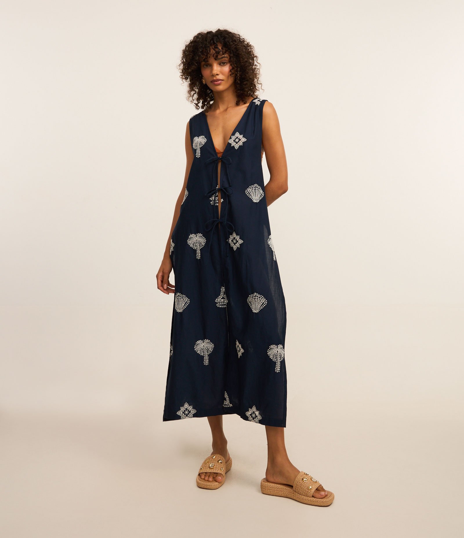 Saída de Praia Bata Alongada em Laise com Amarração Frontal Azul Marinho 2