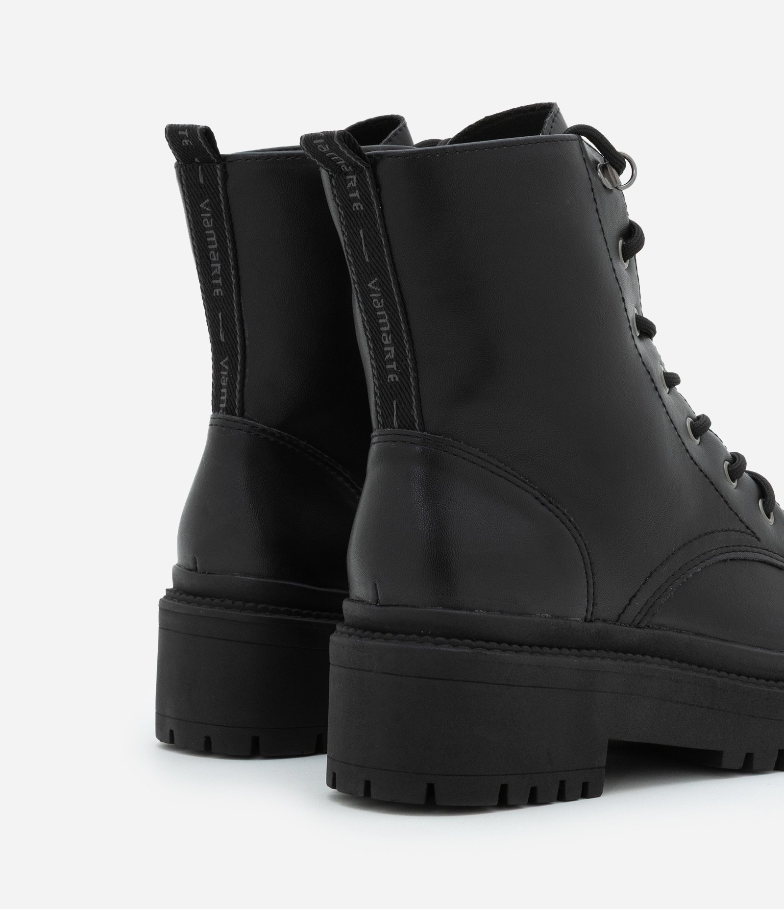 Bota Coturno com Cadarço e Detalhe Brilhante Preto 3