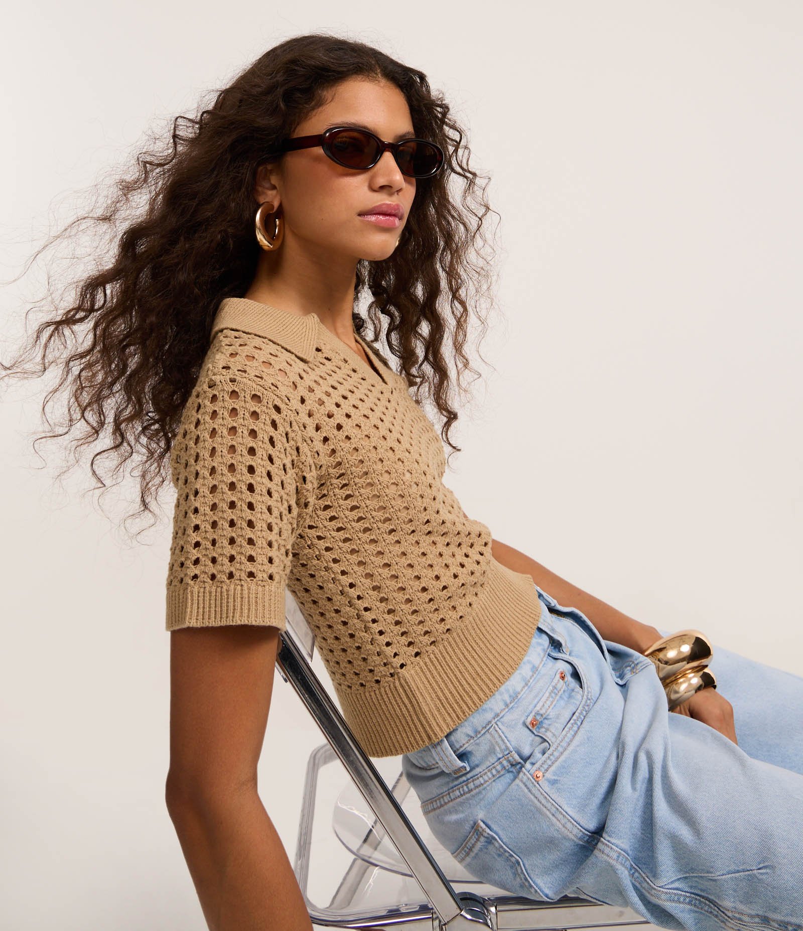 Blusa em Tricô com Ponto Vazado e Gola Polo Bege 1