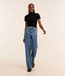 Blusa Básica Texturizada em Viscose com Golinha Alta