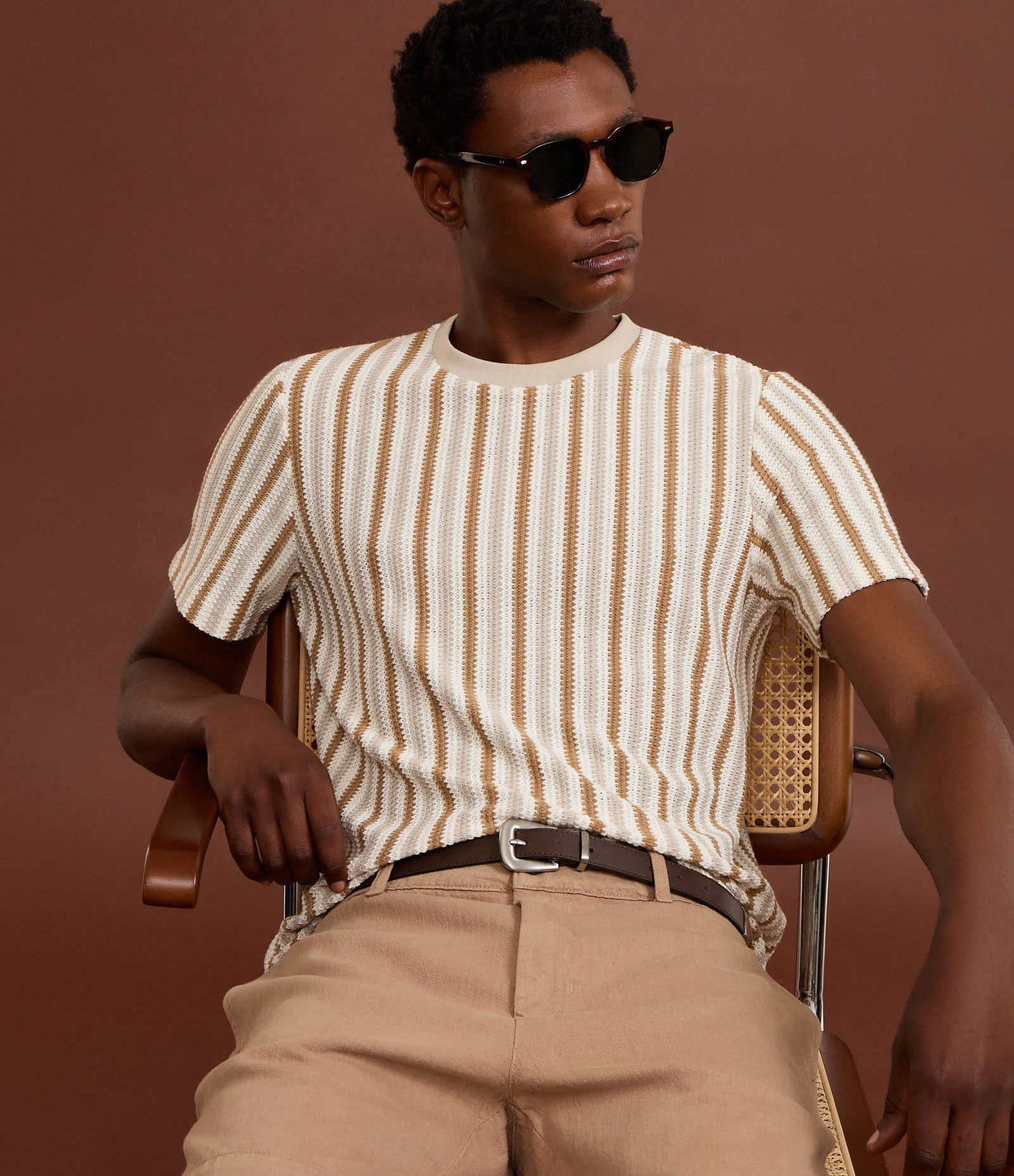 Camiseta em Tricô com Estampa de Listras e Texturizada Bege 1