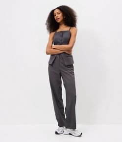 Calça Pantalona em Alfaiataria com Bolso Faca