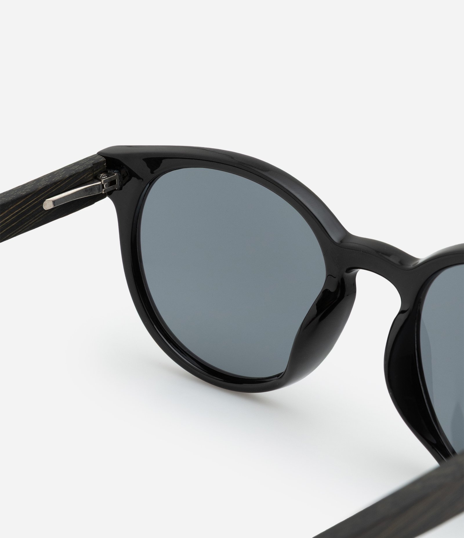 Óculos de Sol Redondo com Hastes de Madeira Preto 4