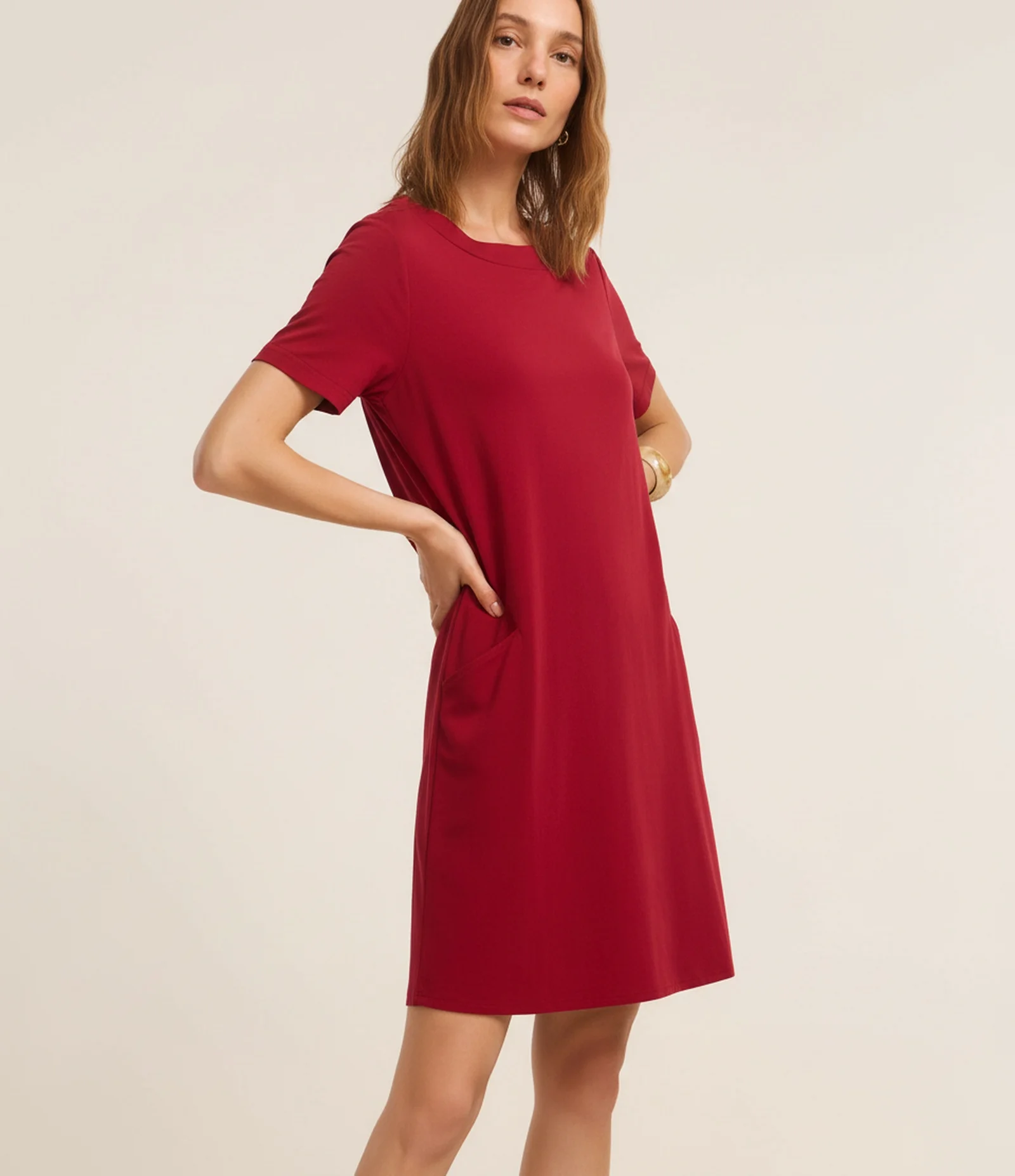 Vestido T-shirt Curto em Viscose com Bolsos Laterais Vermelho 4
