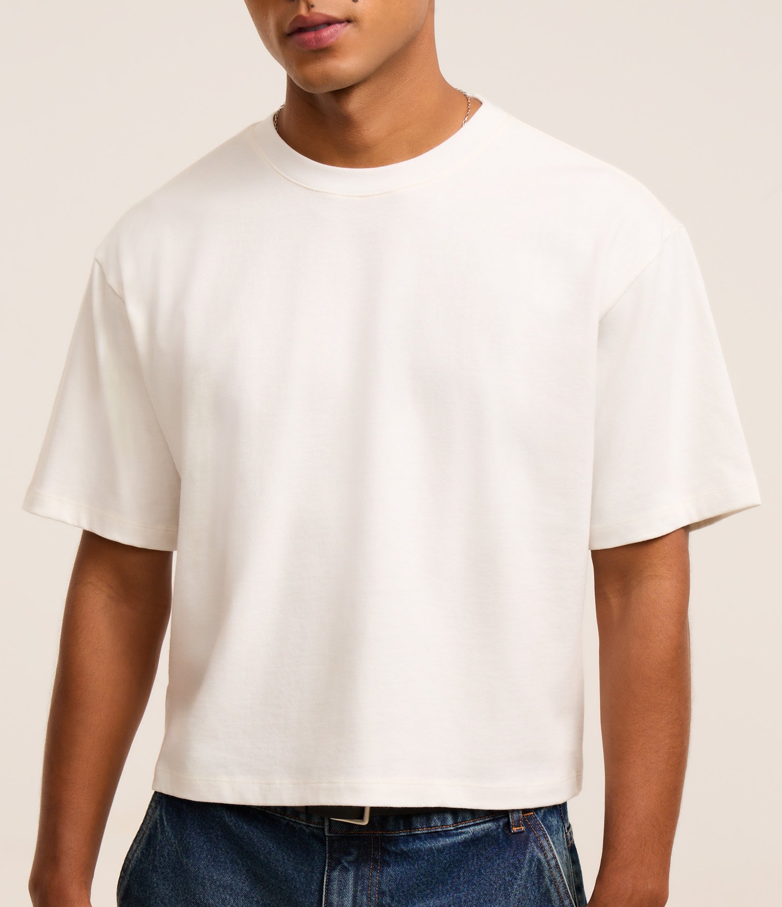 Camiseta Cropped em Malhão Branco 3