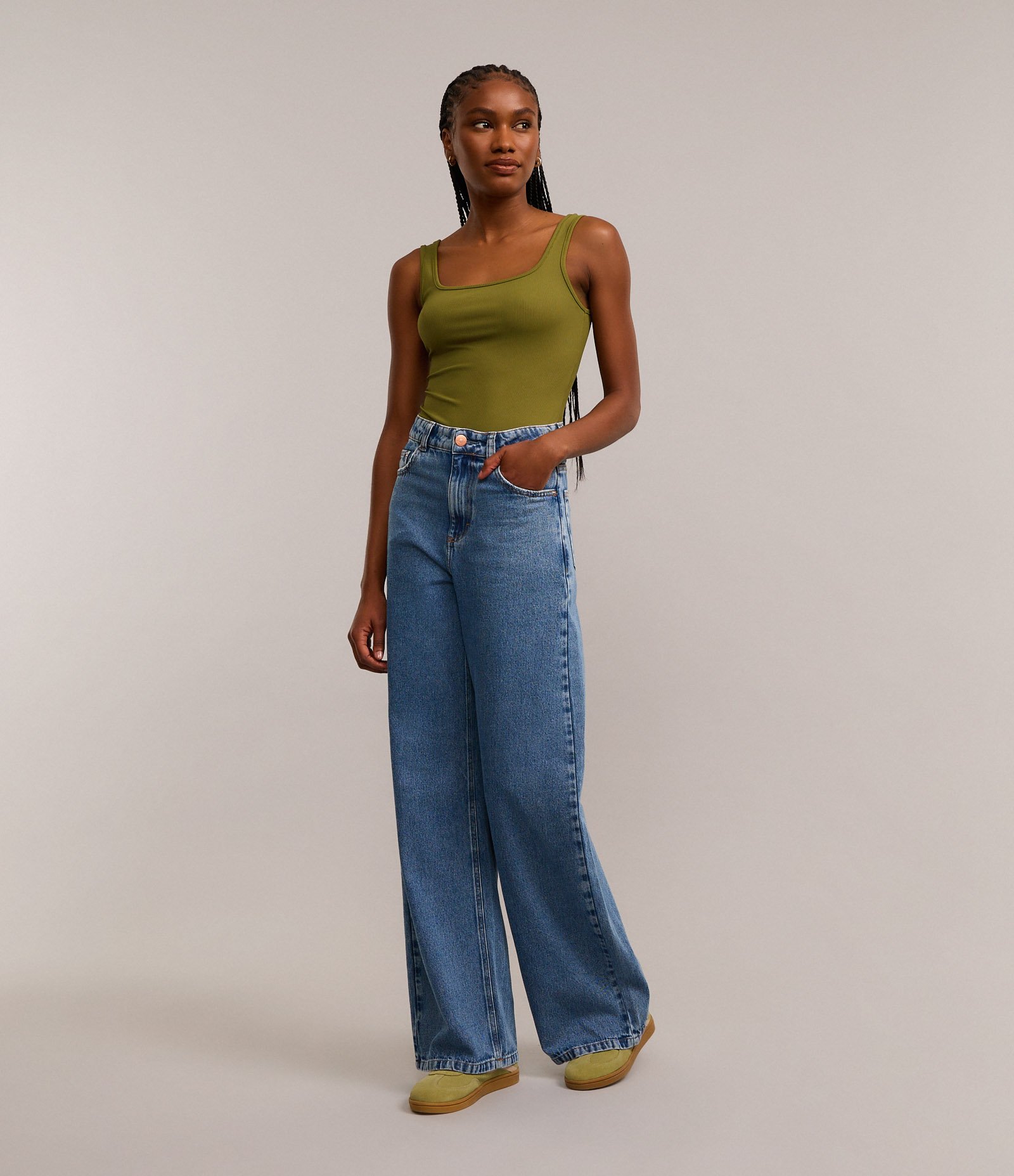 Body Básico em Ribana com Decote Quadrado Verde 2