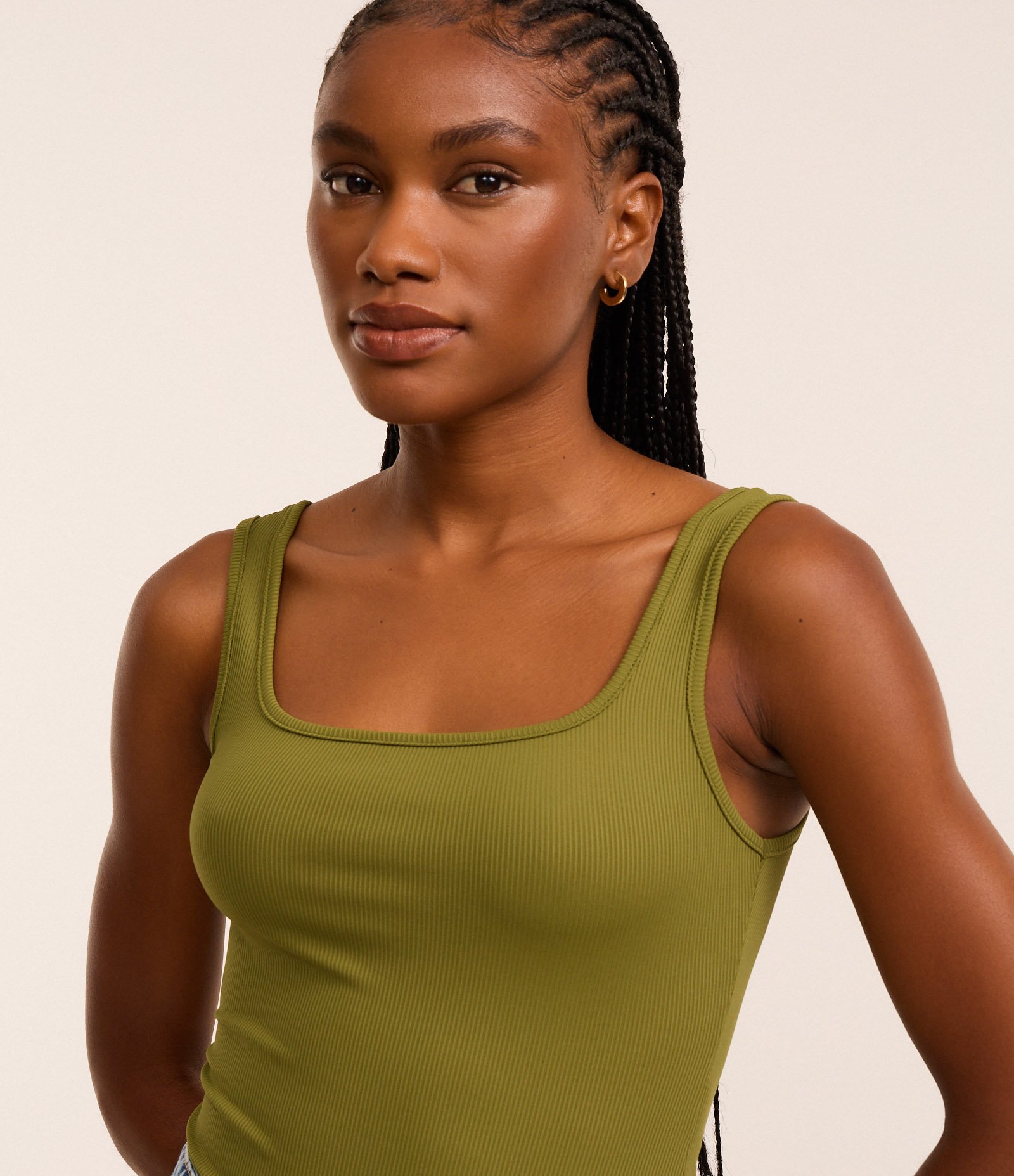 Body Básico em Ribana com Decote Quadrado Verde 3