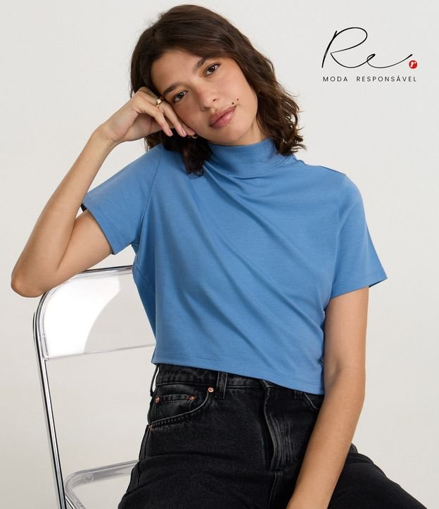 Blusa T-Shirt Cropped em Algodão com Gola Altinha
