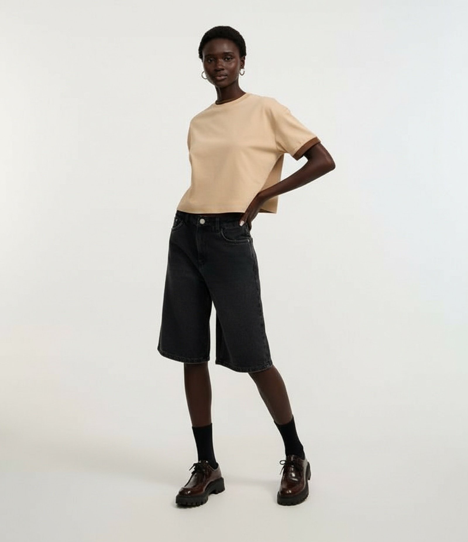 Camiseta Cropped Oversized em Algodão Peruano Marrom 7
