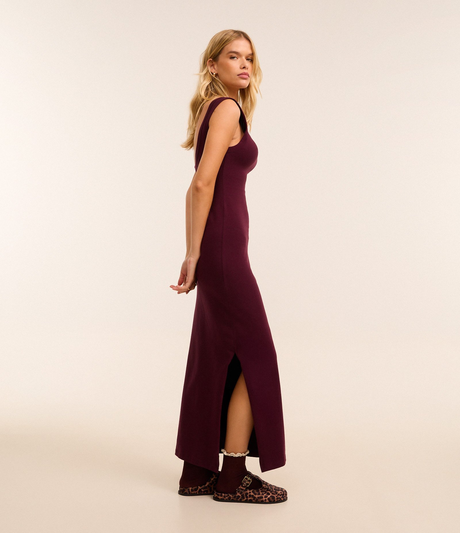 Vestido Longo em Ribana com Decote Halter nas Costas 3