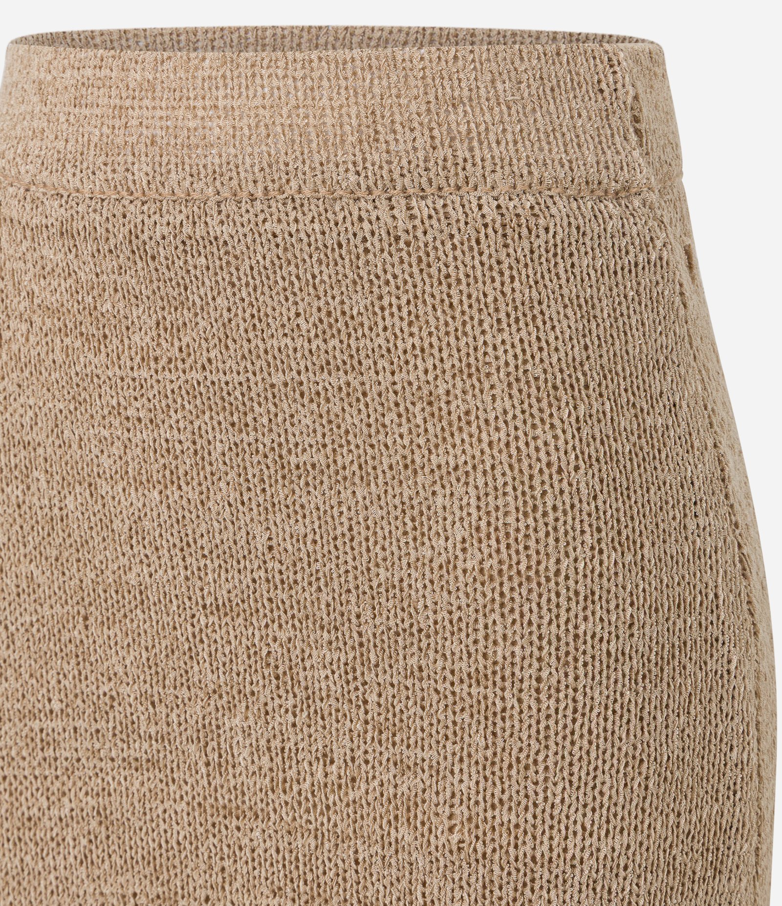 Saia Midi em Tricô e Barra Enviezada com Franjas Bege 7