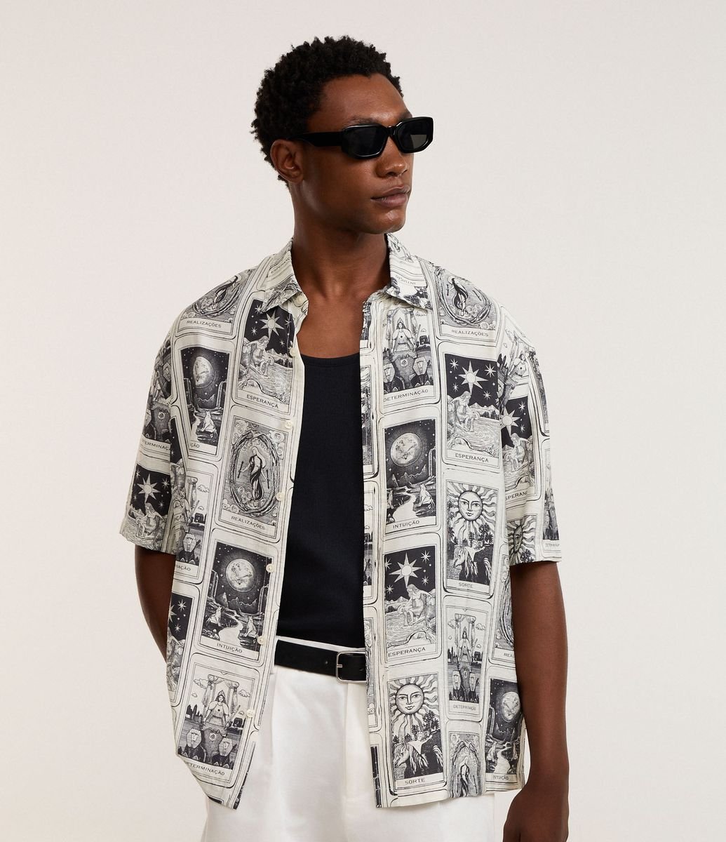 Camisa Relaxed em Viscose com Estampa de Tarot Texturizada Off White